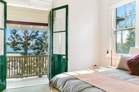 Spacious Harbour View 4bd Home In Sydney CBD - Darwin Tourism 2