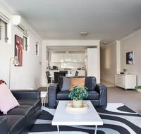 Spacious Two-Bedroom Apartment near Hospital - Darwin Tourism