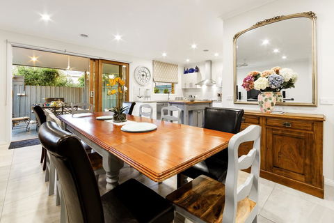StayCentral - Rosanna Luxurious Mansion - Darwin Tourism 2