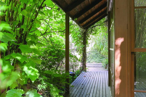 Stonehenge Retreat - Darwin Tourism 1