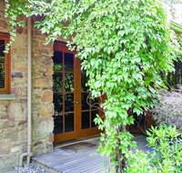 Stonehenge Retreat - Darwin Tourism