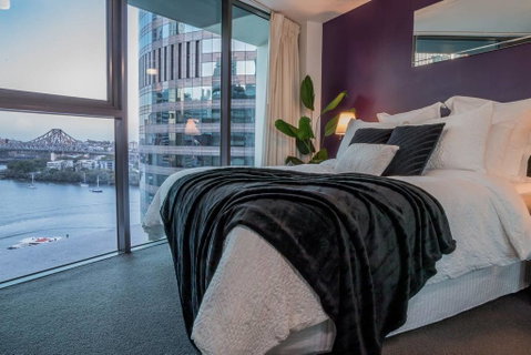 Story Bridge/River Views,  Pool, Gym, Netflix, Carpark - Darwin Tourism 3