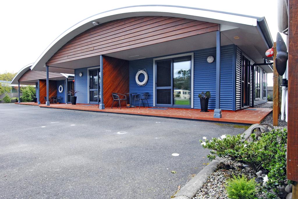 Strahan TAS Darwin Tourism