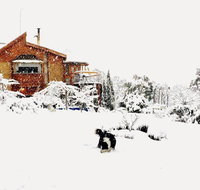 STUNNING HOME WITH AMAZING VIEWS - just 20 mins to the city and only 10 to MONA - Darwin Tourism