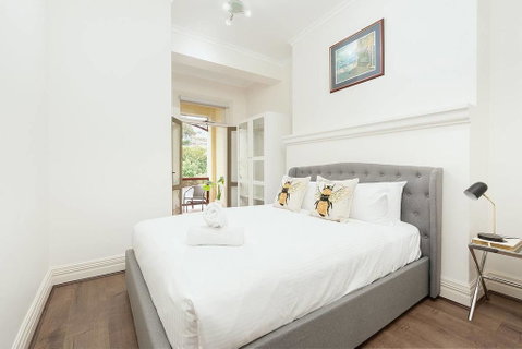 STUNNING SYDNEY HOME 1 - Darwin Tourism 1