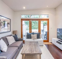 Stunning Townhouse- Quiet Street Close to CBD - Darwin Tourism