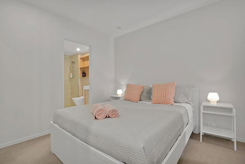 Stylish Resort Living In The City - Darwin Tourism 3
