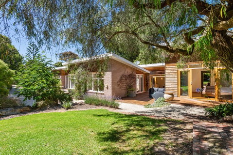 Sun Valley - Boutique Portsea Accommodation - Darwin Tourism 1