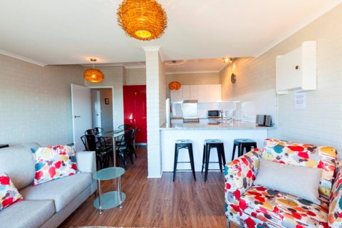 Summit 9 - Modern And Stylish Newly Renovated Apartment - Darwin Tourism 3