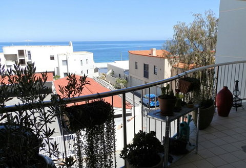 Sun, Sand, Sea And Salty Kisses Cottesloe Beach House - Darwin Tourism 0