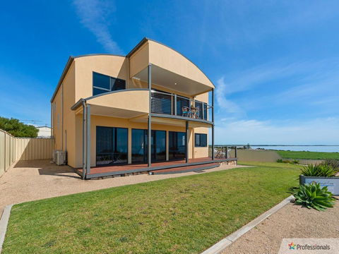 Sunset Cove Beach House - Darwin Tourism 0