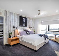 Sunset Penthouse Couples Retreat close to Airlie Beach Champagne on arrival - Darwin Tourism