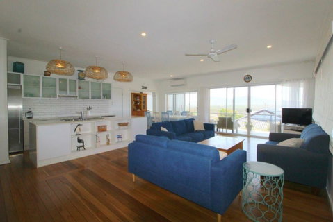 Surf Break & Ocean Break - Darwin Tourism 1
