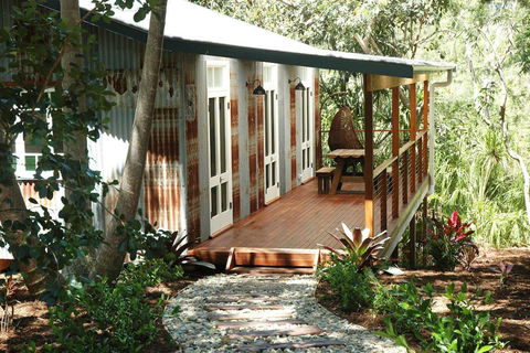 Sweet Love - Byron Bay Hinterland - Darwin Tourism 0