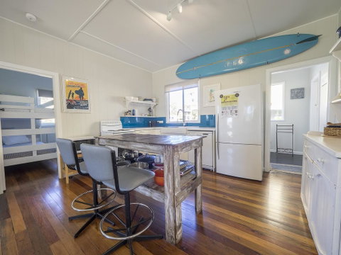 Tallowood Beachfront Cottage - Darwin Tourism 3