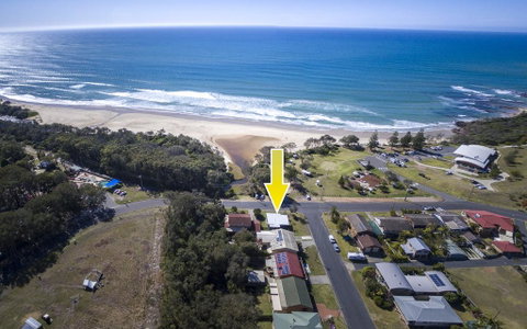 Tallowood Beachfront Cottage - Darwin Tourism 1