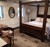 Tanilba House - Darwin Tourism