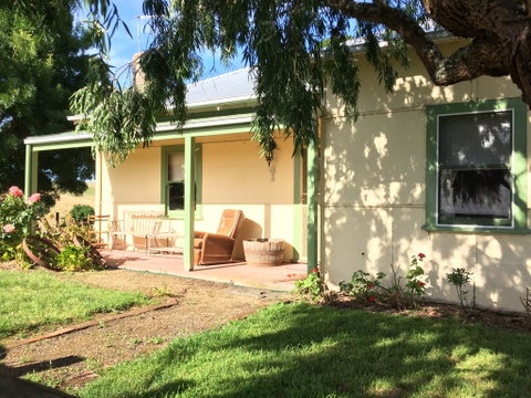Tarndwarncoort - Farmer's Cottage - Darwin Tourism 0