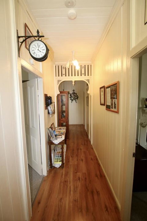 Tenterfield Historic C1895 Cottage - Darwin Tourism 3