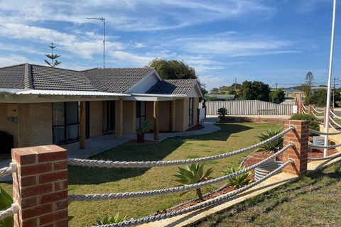 The Anchorage - Darwin Tourism 0