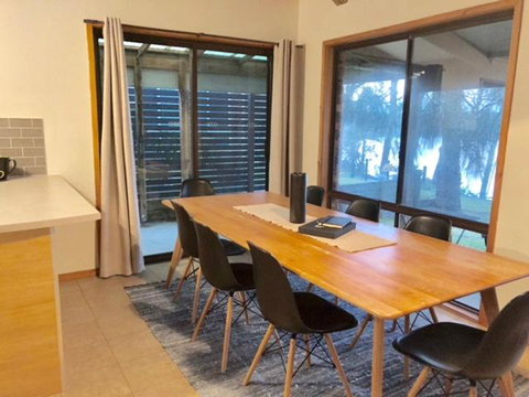 The Basin Waterfront - Darwin Tourism 1