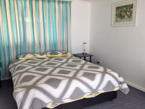 The Beach House' 169 Soldiers Point Road - Right On The Waterfront - Darwin Tourism 2