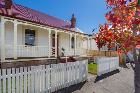 Brampton Cottage - Darwin Tourism 5