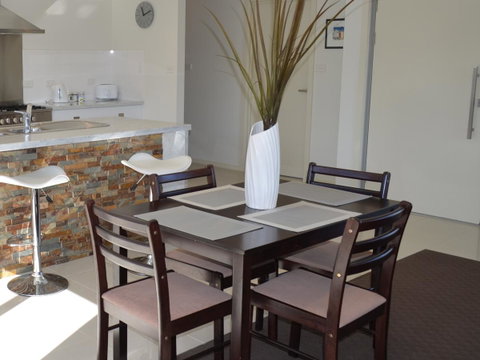 170 Hazards View - Unit 1 - Darwin Tourism 5