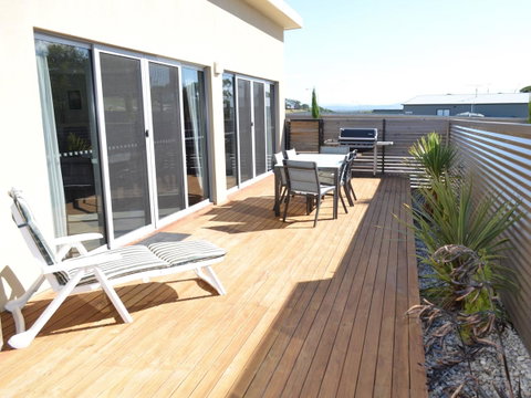 170 Hazards View - Unit 1 - Darwin Tourism 0