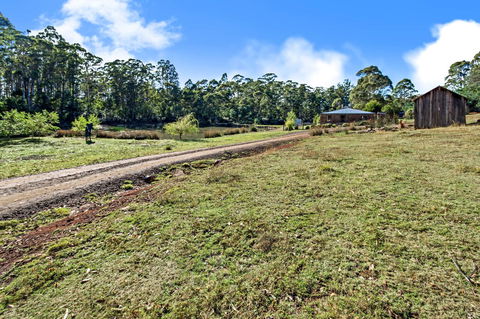 Naivasha Cottage - Darwin Tourism 15