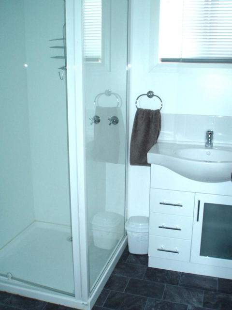 Highland Cabins And Cottages At Bronte Park - Darwin Tourism 15