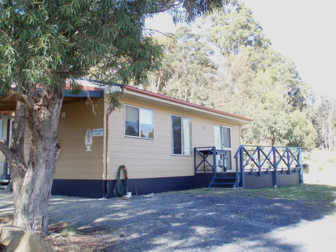 Highland Cabins And Cottages At Bronte Park - Darwin Tourism 25
