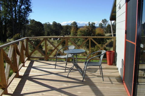 Highland Cabins And Cottages At Bronte Park - Darwin Tourism 0