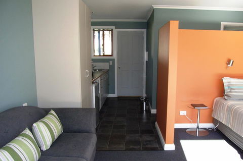 Highland Cabins And Cottages At Bronte Park - Darwin Tourism 27