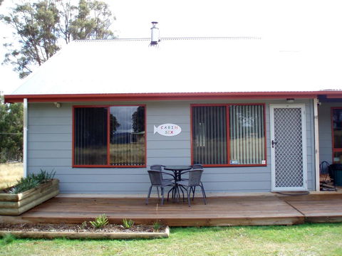 Highland Cabins And Cottages At Bronte Park - Darwin Tourism 14