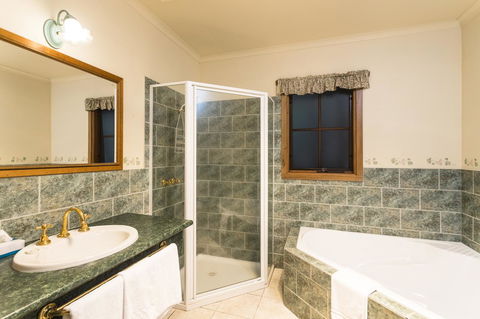 Cradle Forest Inn - Darwin Tourism 27