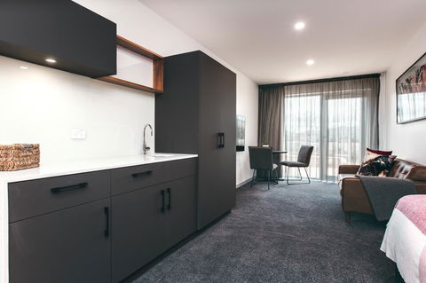 Maylands Lodge - Darwin Tourism 39