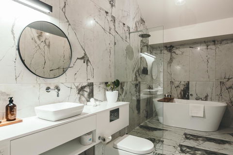 Maylands Lodge - Darwin Tourism 10