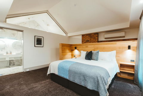 Maylands Lodge - Darwin Tourism 9