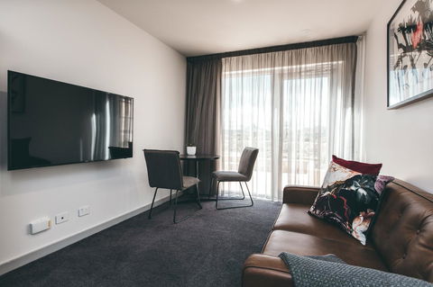 Maylands Lodge - Darwin Tourism 38