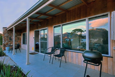 Freycinet Stone Studio 5 - Greystone - Darwin Tourism 7