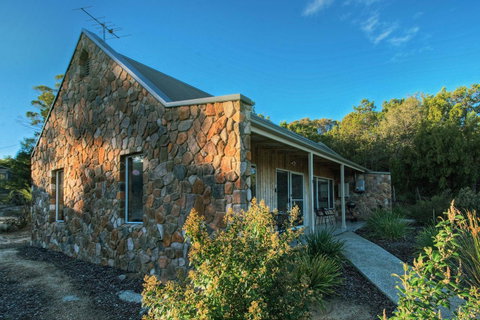 Freycinet Stone Studio 5 - Greystone - Darwin Tourism 9