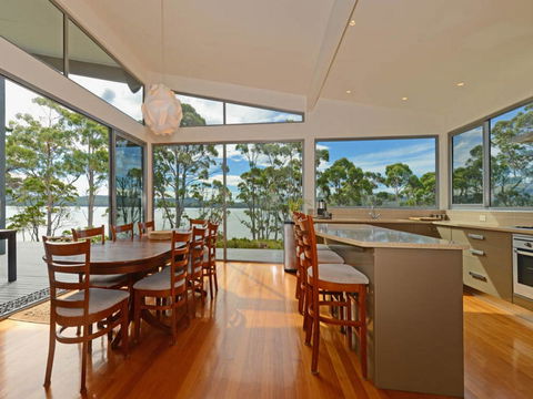 Cloudy Bay Lagoon Estate - Darwin Tourism 7