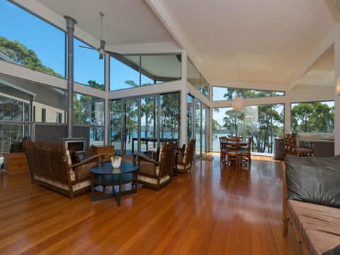 Cloudy Bay Lagoon Estate - Darwin Tourism 4