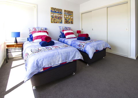 Bellerive Marina View Apartments No 28 - Darwin Tourism 13
