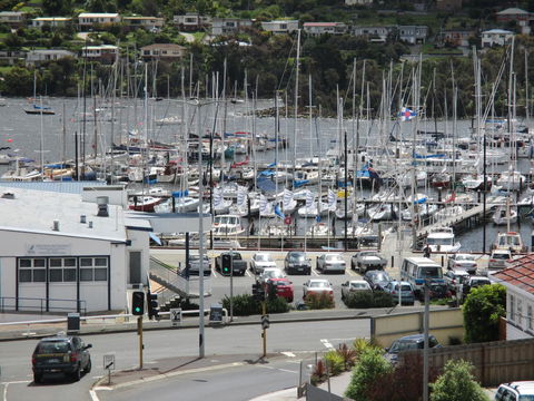 Bellerive Marina View Apartments No 28 - Darwin Tourism 20