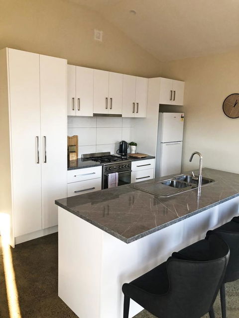 EMBRACING EVANDALE - Hosted By L'Abode Accommodation - Darwin Tourism 19