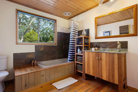 Mandala Bruny Island - Darwin Tourism 13