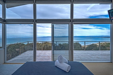 Halcyon ~ Immerse Yourself In The Sky And Sea - Darwin Tourism 2