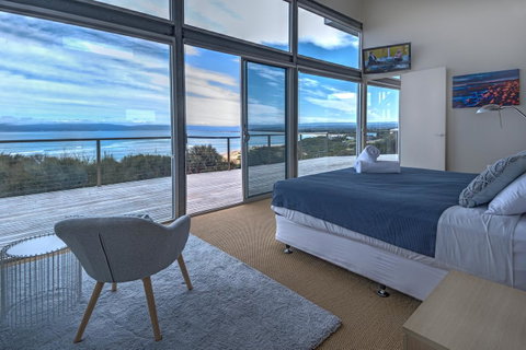 Halcyon ~ Immerse Yourself In The Sky And Sea - Darwin Tourism 6